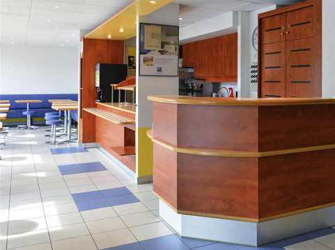 宜必思快捷奥尔良南 CO'MET 酒店主图