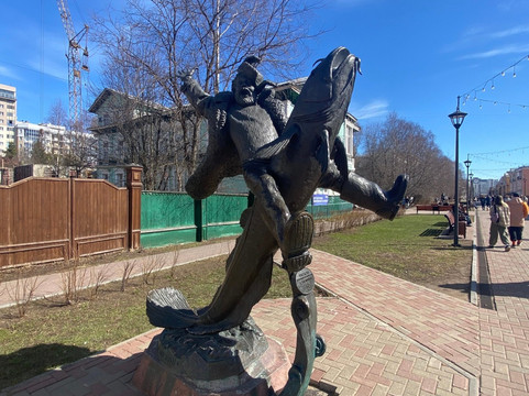 Monument to Sena Malina-阿尔汉格尔斯克必去景点