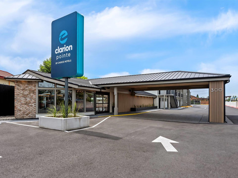 Clarion Pointe Mount Vernon - Burlington