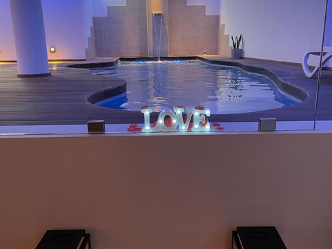 萨利纳酒店主图