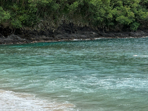 蓝色珊瑚礁海滩-曼吉斯必去景点