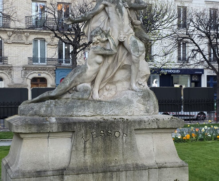 Hotel de Ville-勒瓦卢瓦-佩雷必去景点