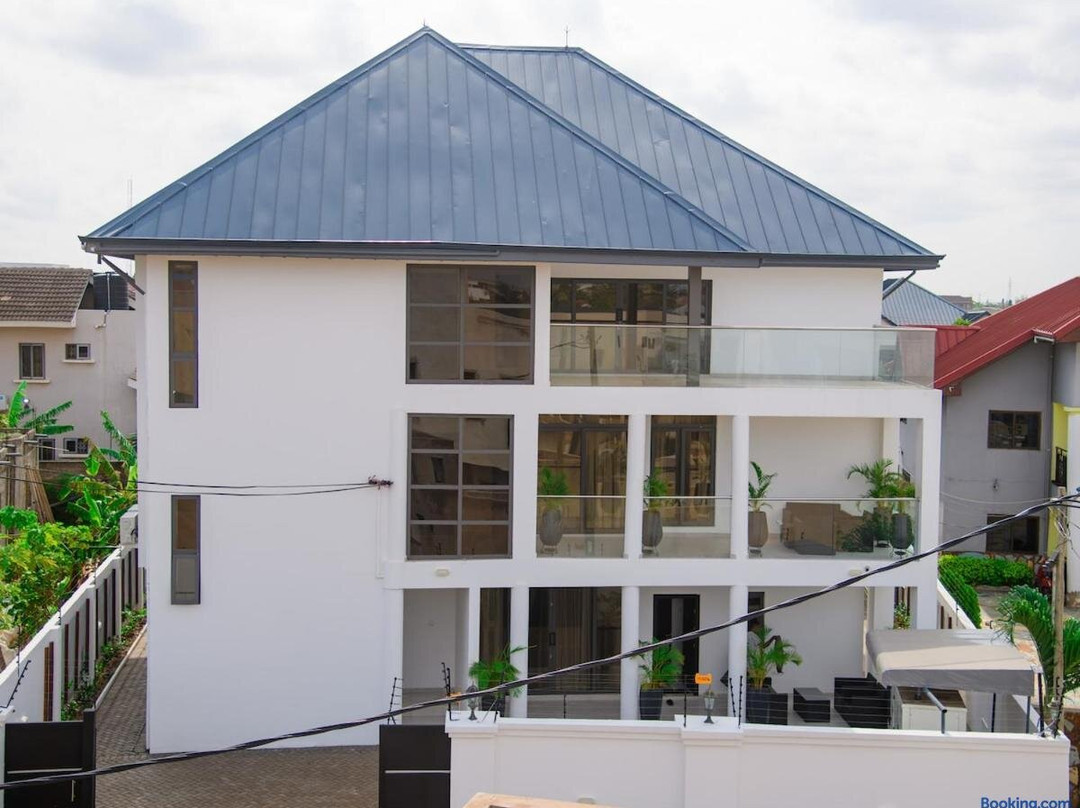 Golden Hayat Suites
