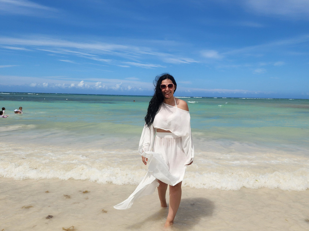 Blue Waters Beach Club-法尔茅斯必去景点