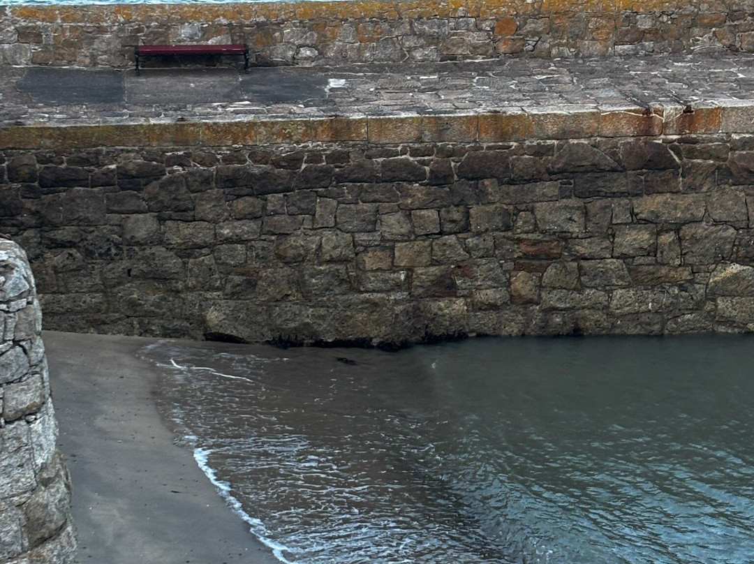 Coliemore Harbour-达尔基必去景点
