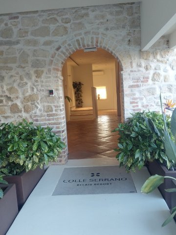 Colle Serrano Relais & Spa-官方