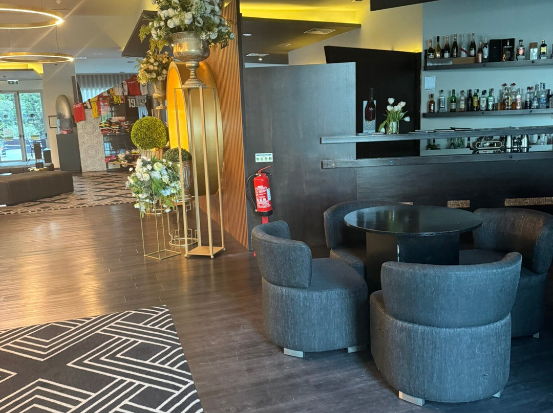 佩纳菲耶尔公园Spa酒店主图