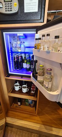 苏格兰人酒店主图