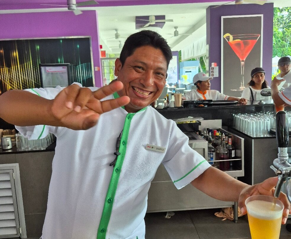 卢皮塔悦宜湾酒店主图