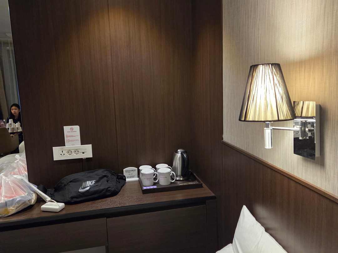 华美达济州市酒店主图