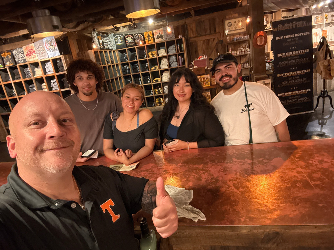 Ole Smoky Whiskey Barrelhouse-盖林柏格必去景点