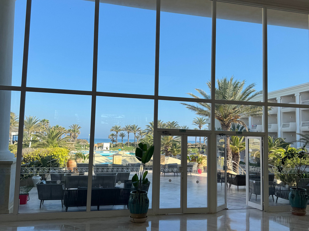 皇家海景莫纳斯提尔酒店主图