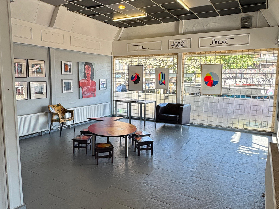 UNKnowN Art Gallery