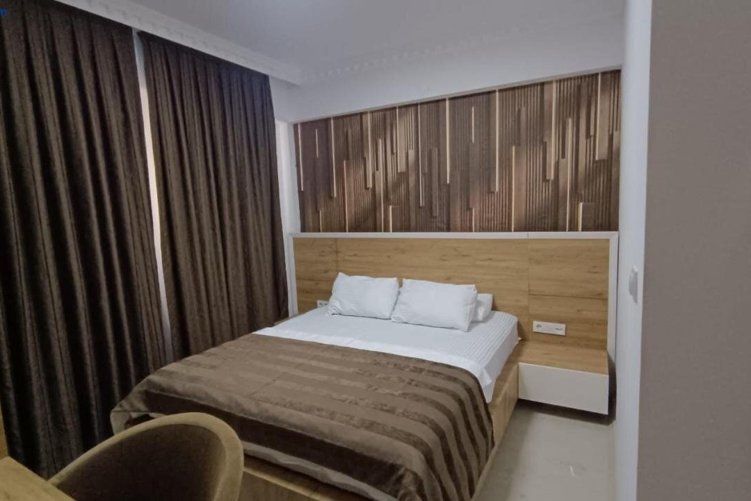 Serge Otel