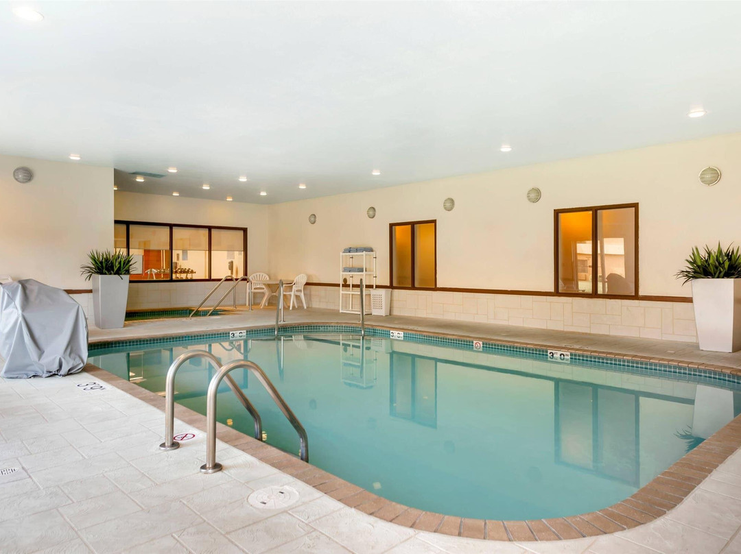 Ashwaubenon酒店住宿-Comfort Inn & Suites Green Bay Stadium Area