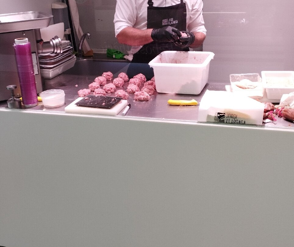 Placa Mercat d'Olot-奥洛特必去景点