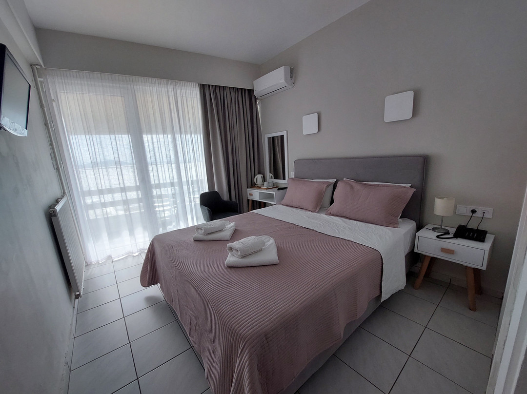 Avra Hotel主图