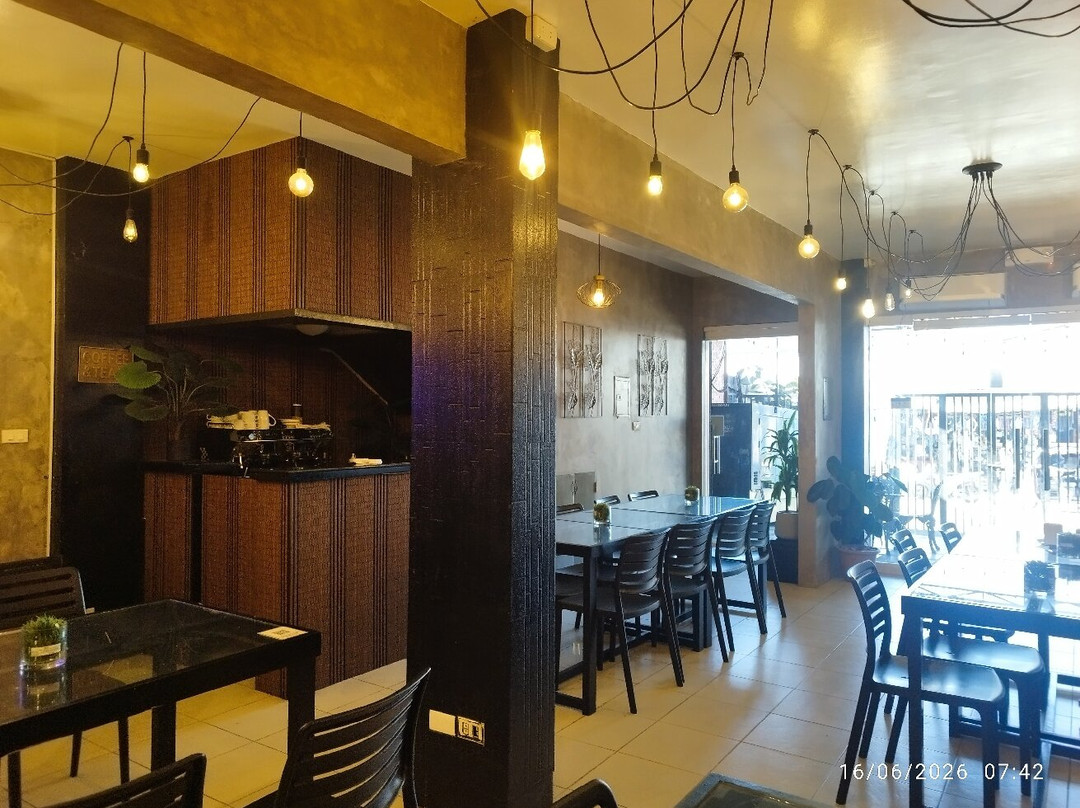 Diamond Hotel & Resto主图
