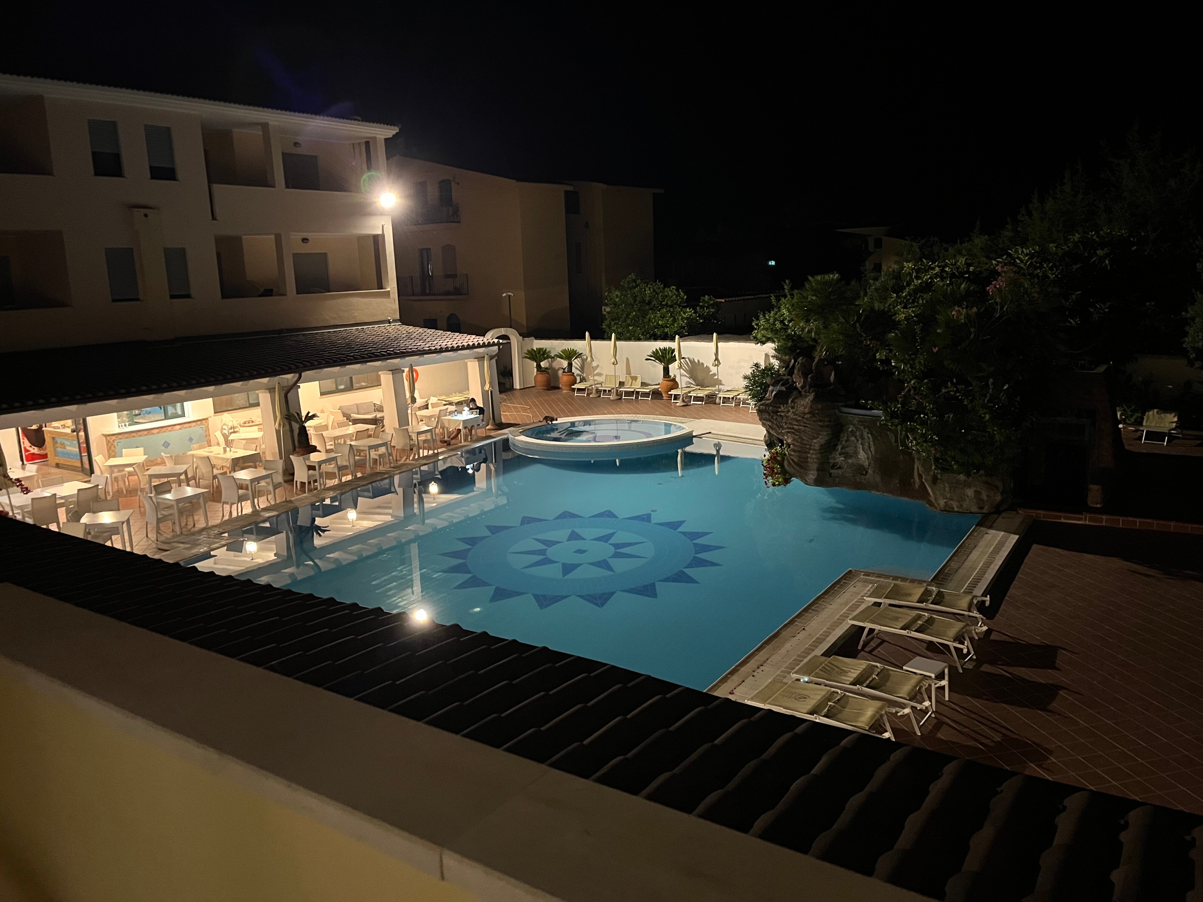玛丽娅罗萨日亚酒店-旅行者