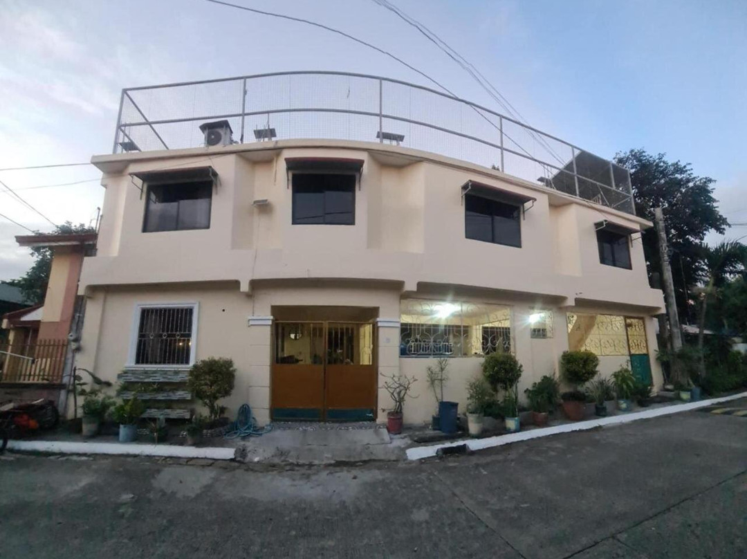 J’s Guest House