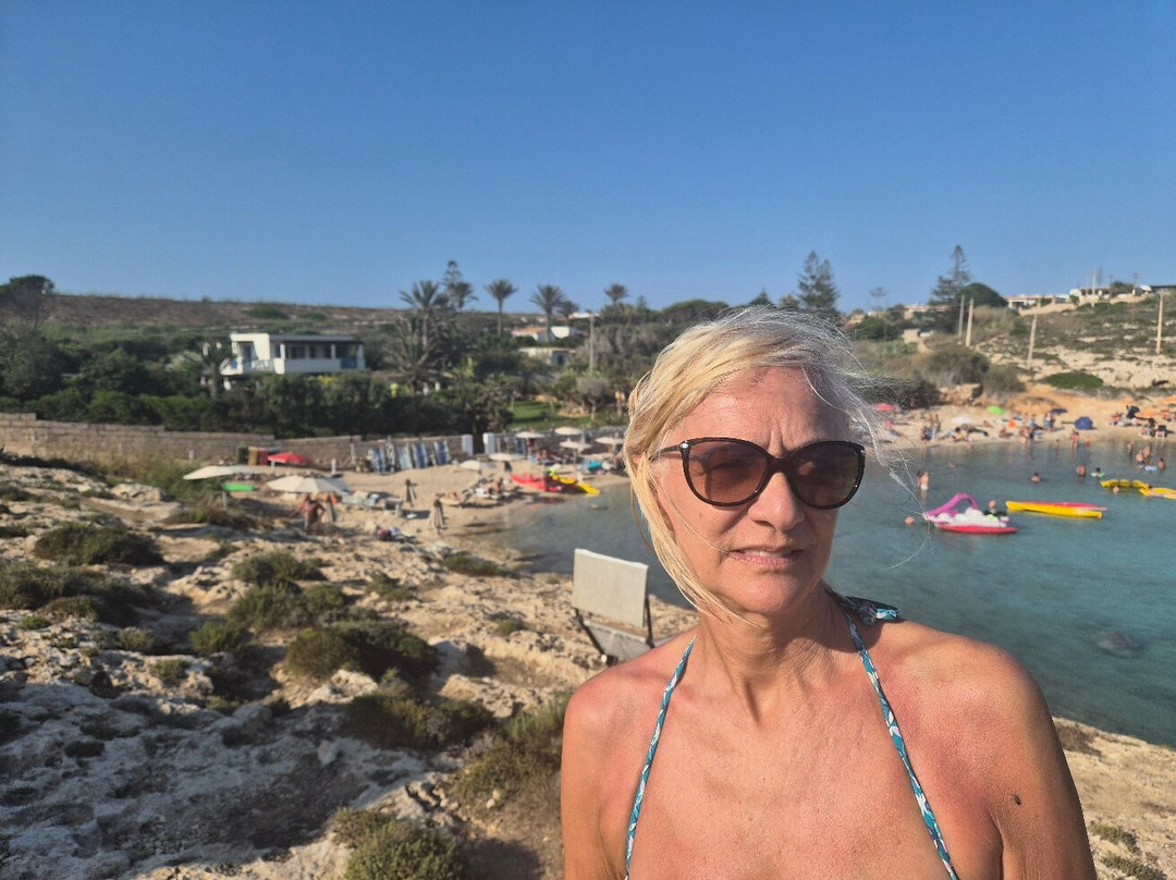 Spiaggia Cala Francese-兰佩杜萨必去景点