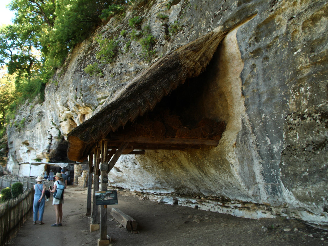 Village Troglodytique de la Madeleine-Tursac必去景点