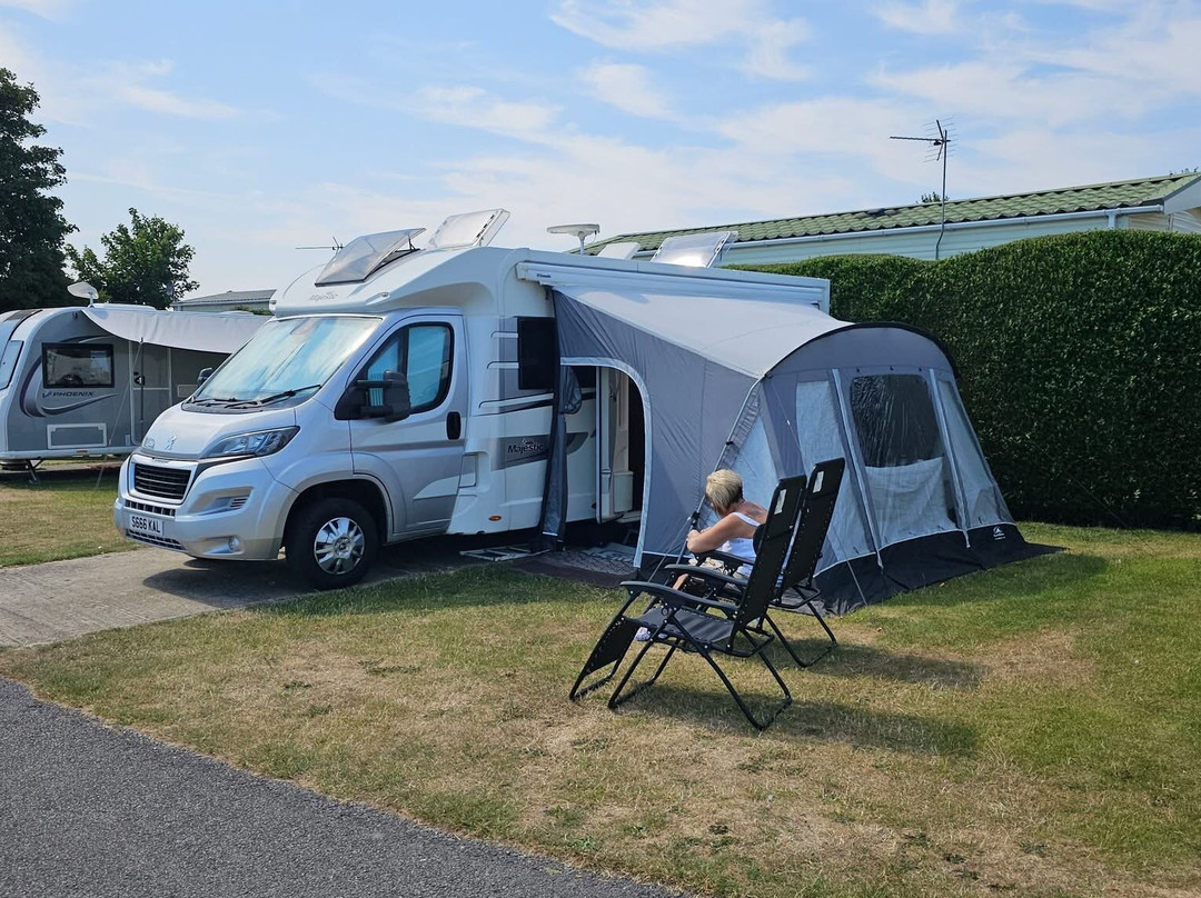 The Poplars Touring Park and Motel主图