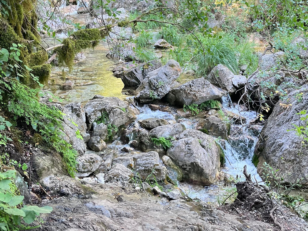 Kokkinos Vrachos Waterfall-Dion必去景点