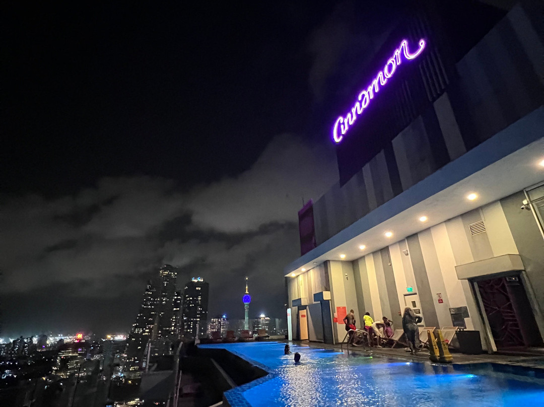 辛纳蒙科伦坡红酒店主图