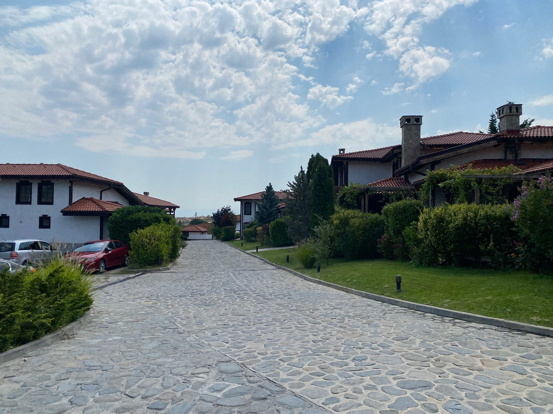 Thracian Temple Complex Starosel-Hissarya必去景点
