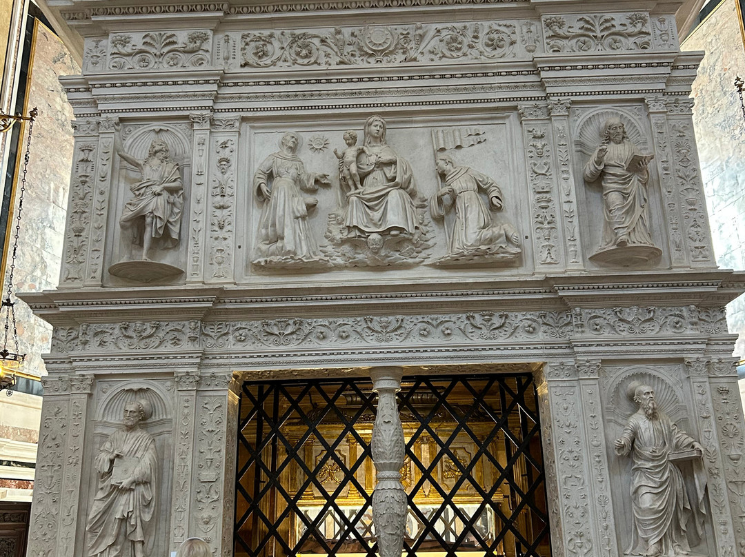 Basilica di San Bernardino-拉奎拉必去景点