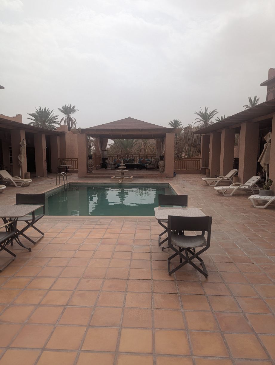 Le Relais des Sables-泳池