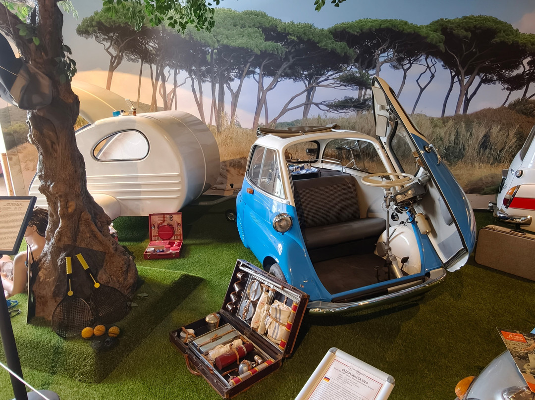 Zylinderhaus Nostalgie & Oldtimer Museum-贝恩卡斯特尔－屈斯必去景点