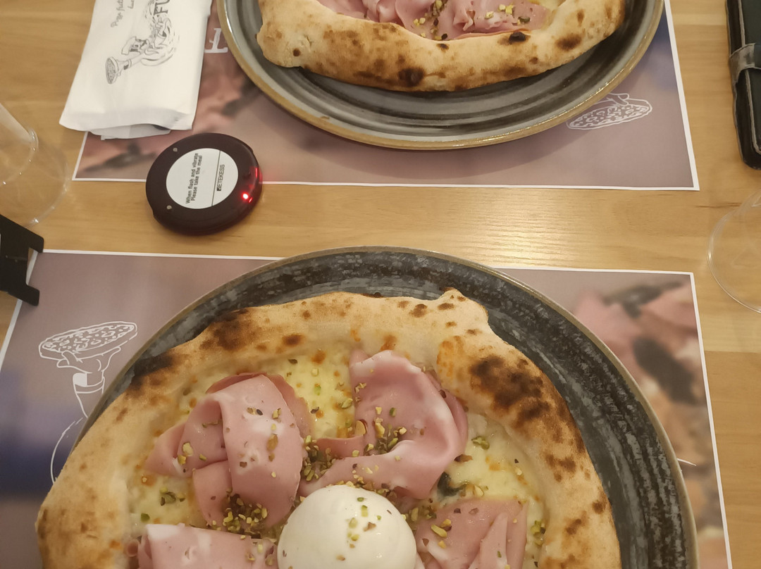 Fuorigrotta Pizzeria