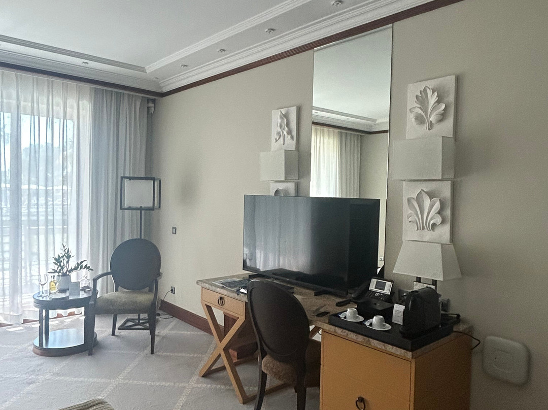 格兰瑞沃伊塔里水疗酒店主图