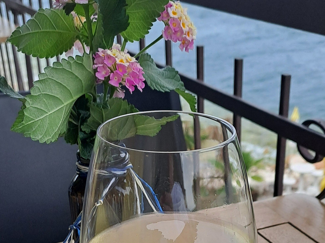 塔基乡村酒店主图