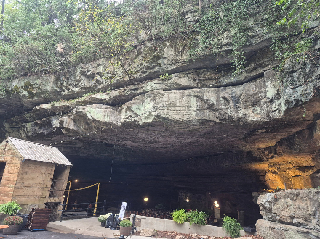 Lost River Cave-鲍灵格林必去景点