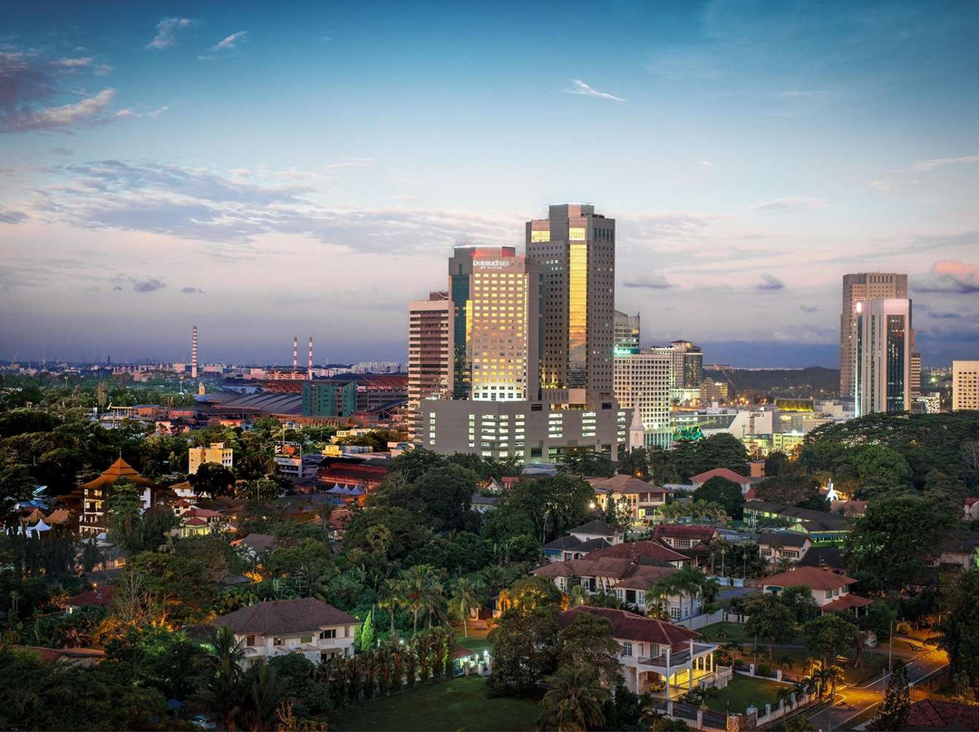【携程攻略】景点,马来西亚吉隆坡的布城（又名太子城）在马来西亚是一个著名的地点，是…