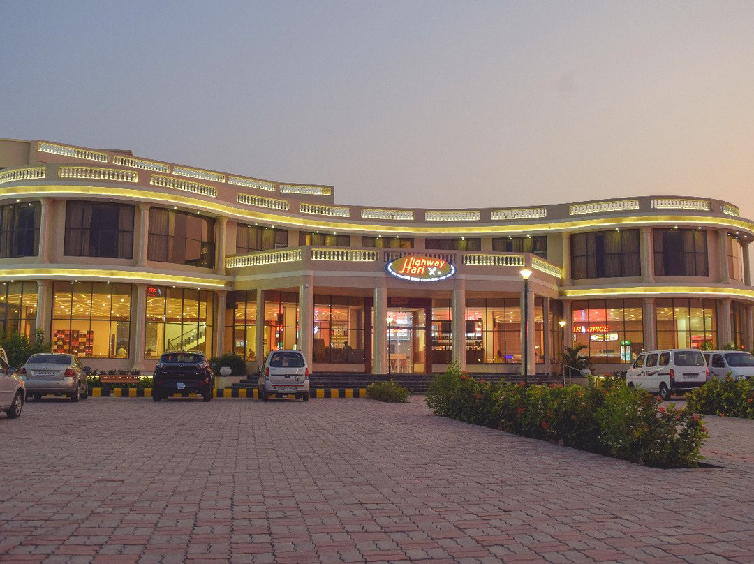 Bajana酒店住宿-Hotel Highway Hari