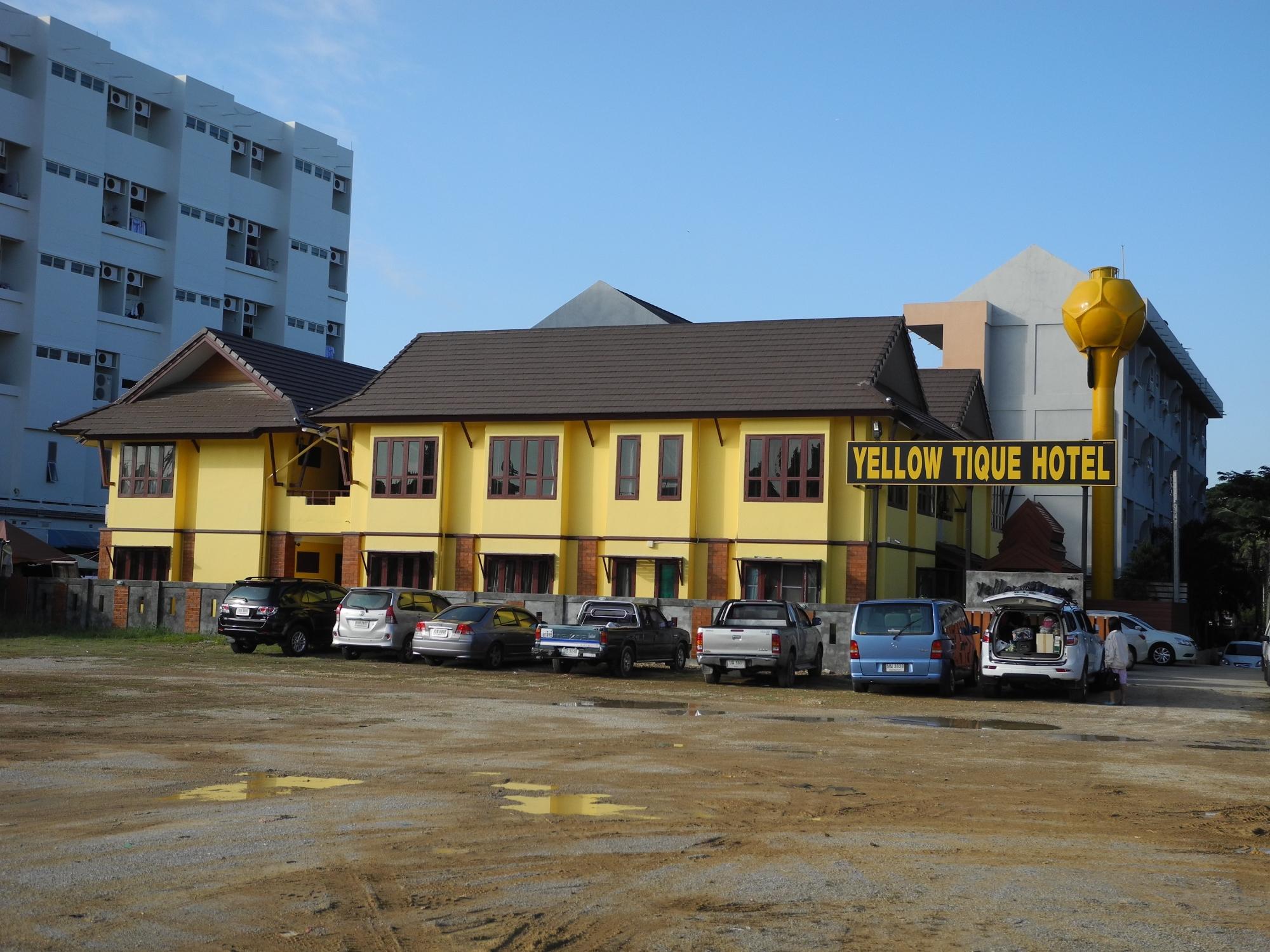 Yellow Tique Hotel-浴室