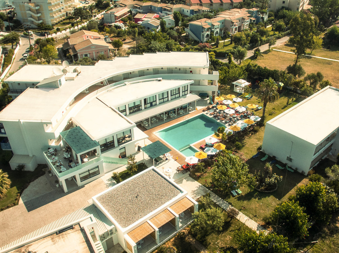 Nasos Hotel & Resort