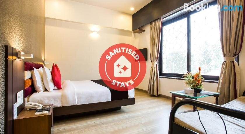 Capital O 36119 Royal Garden Resort & Lawns