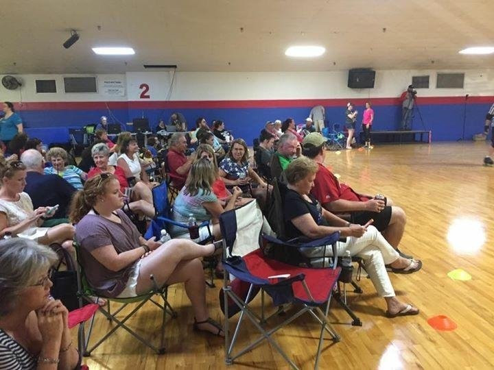 Rainbow Roller Rink-Conroe必去景点