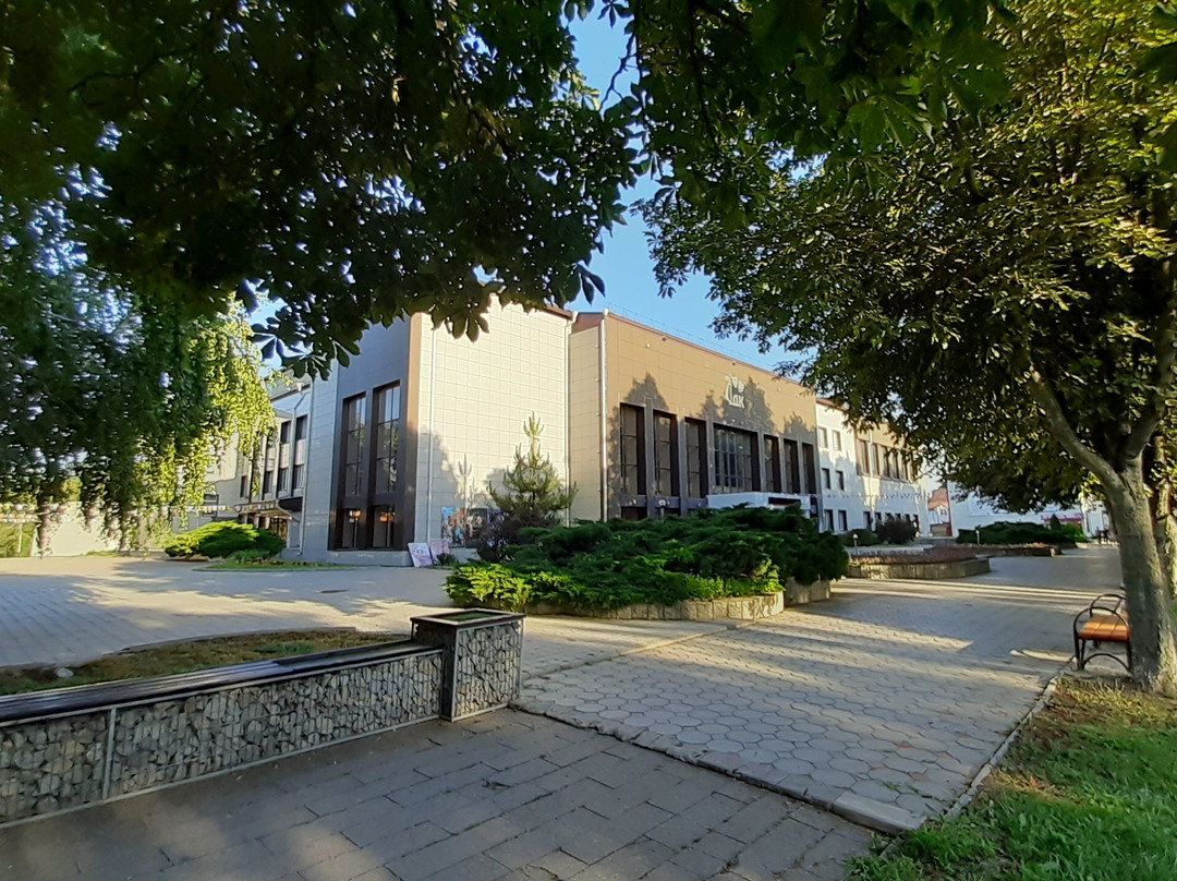 Y. Gagarina park-Bryukhovetskaya必去景点