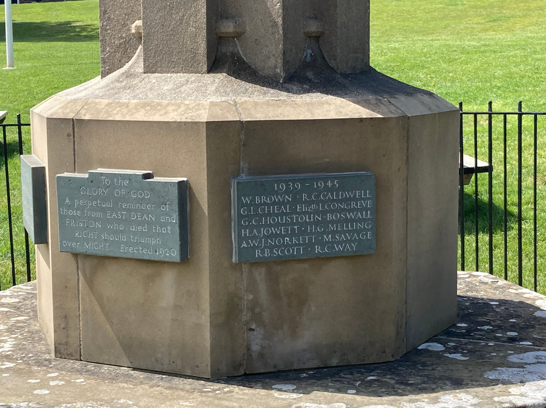 East Dean War Memorial景点图片