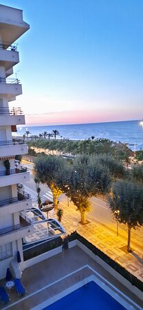 哈罗玛酒店主图