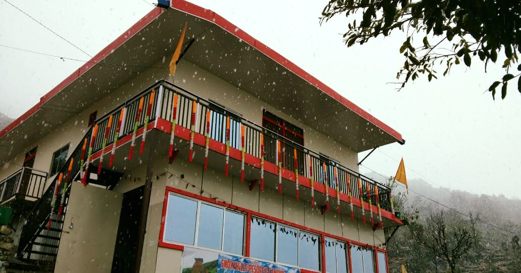 Snow Hills Resort And Camps