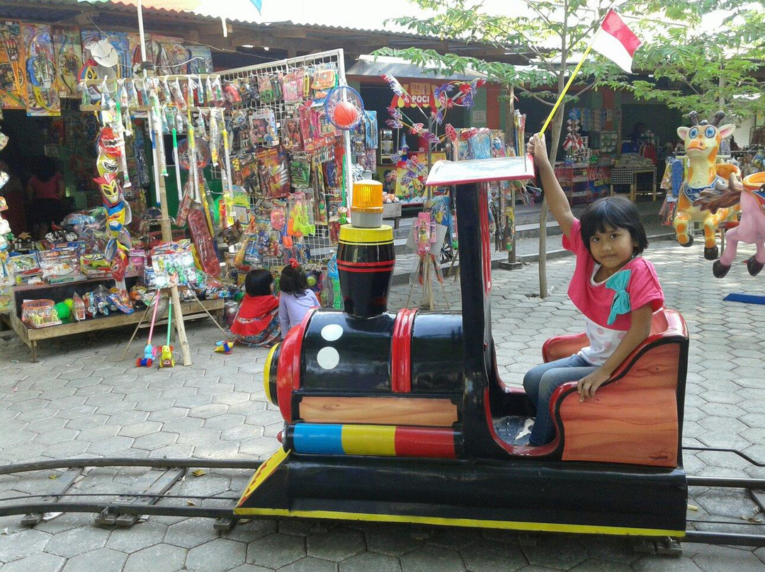 Madiun Umbul Square景点图片