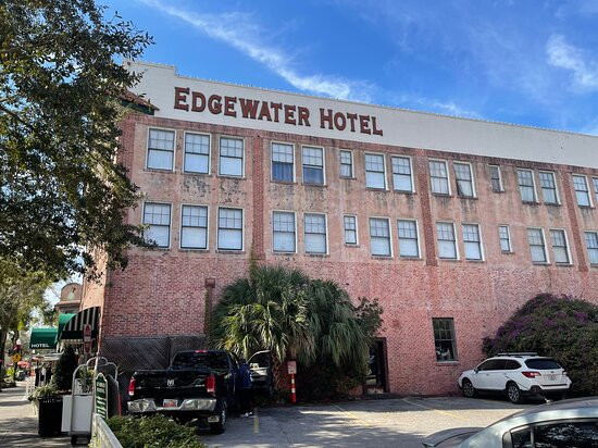 Edgewater Hotel主图
