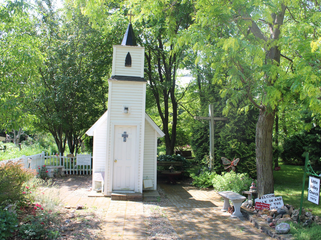 Iowa Falls旅游景点-Little Valley Church
